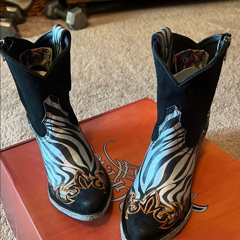 Old Gringo Black and White Ankle Boots with Zebra Print size 7